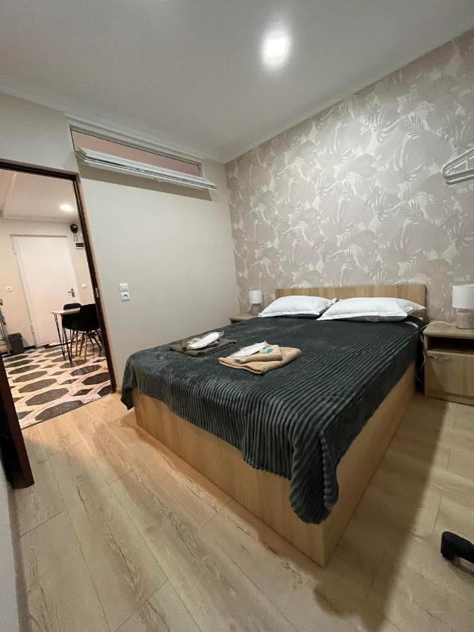 Hello 2 Apartamento Tbilisi Exterior foto